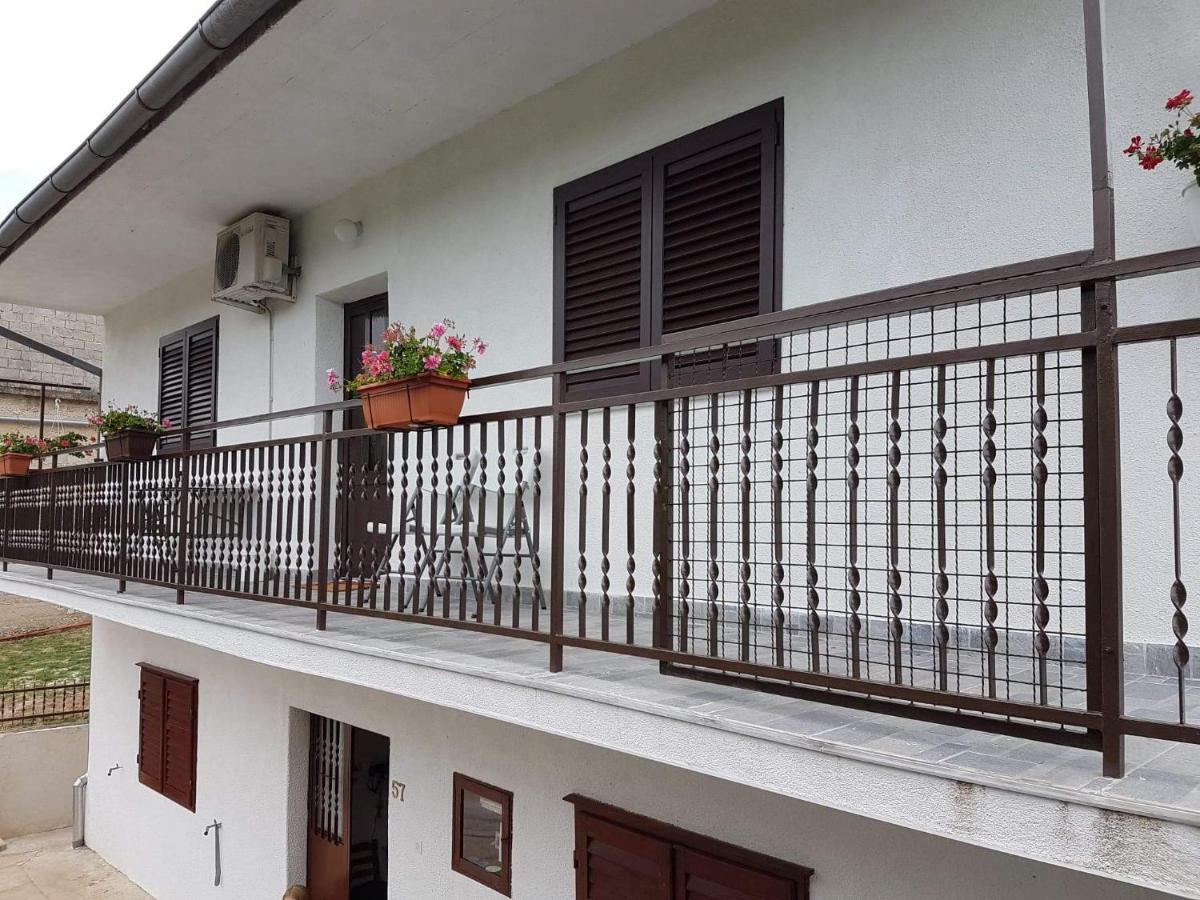 Milda+M Apartment Skradin Exterior photo